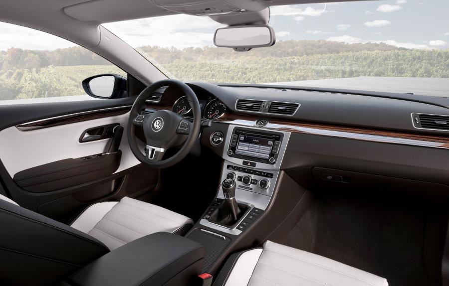  Volkswagen Passat CC 2012 года  (фото 39 из 44)